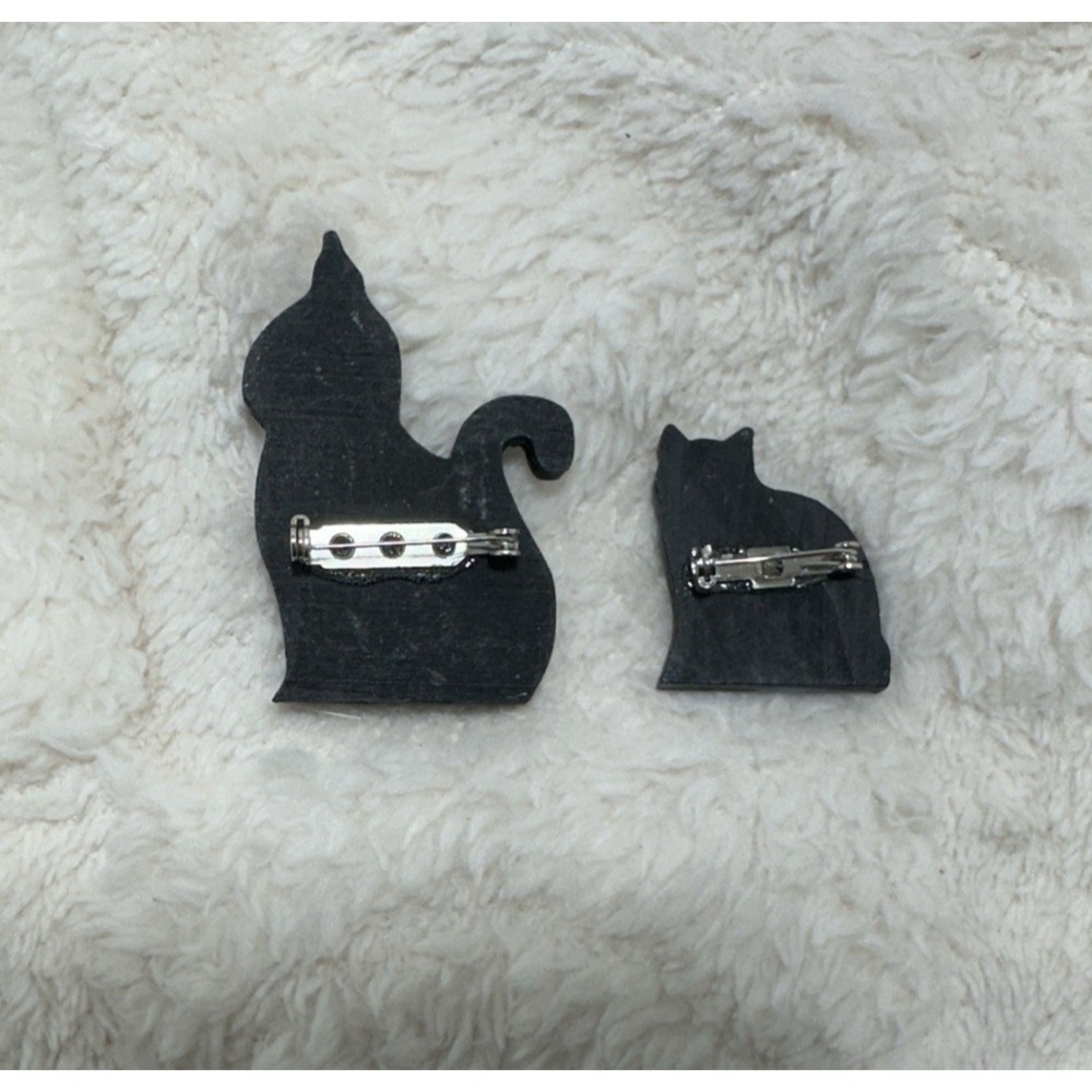 Set of 2 Hand Painted Vintage Wooden Whimsical Black Cat Halloween Fall Brooches - Picture 3 of 5